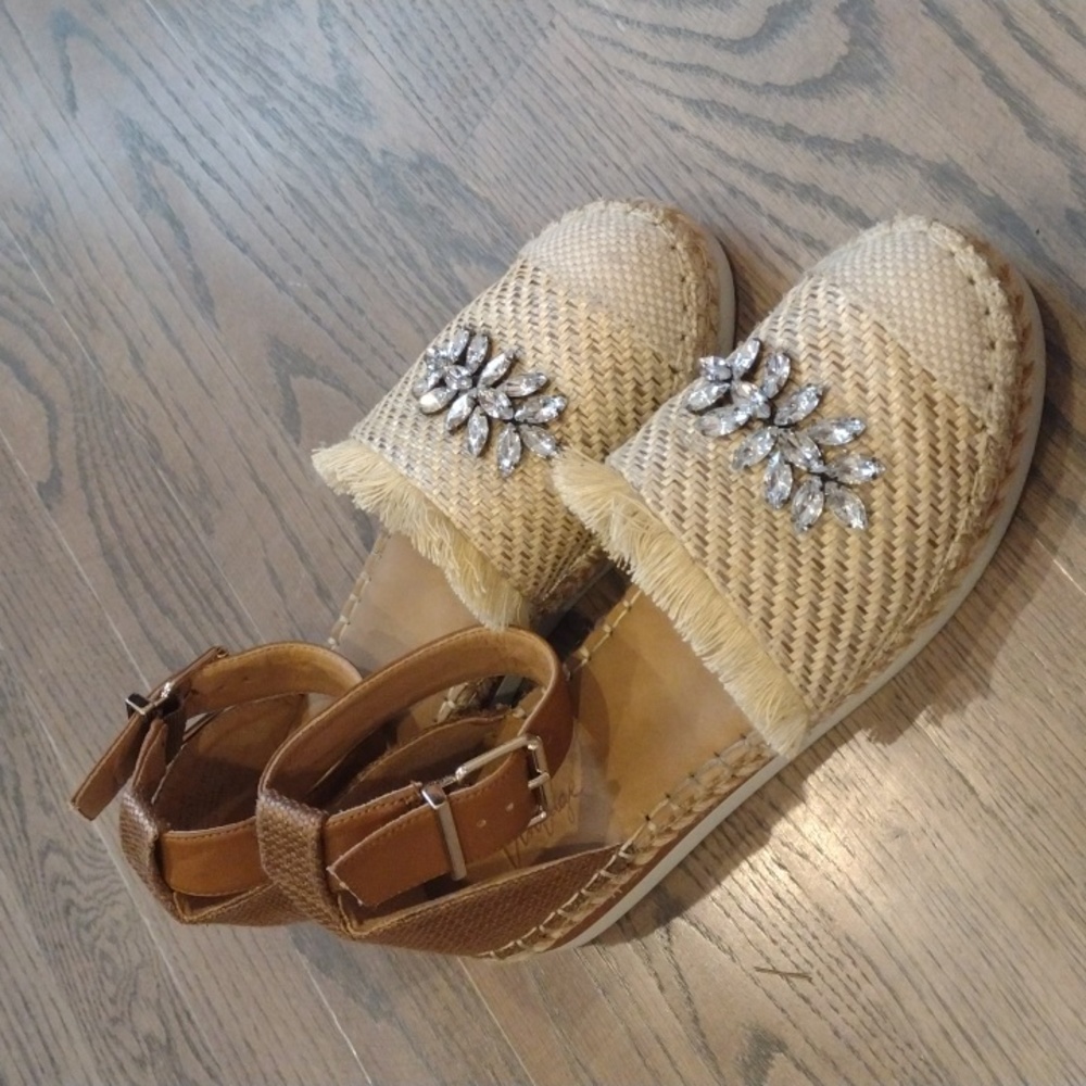 Crown Vintage sandals